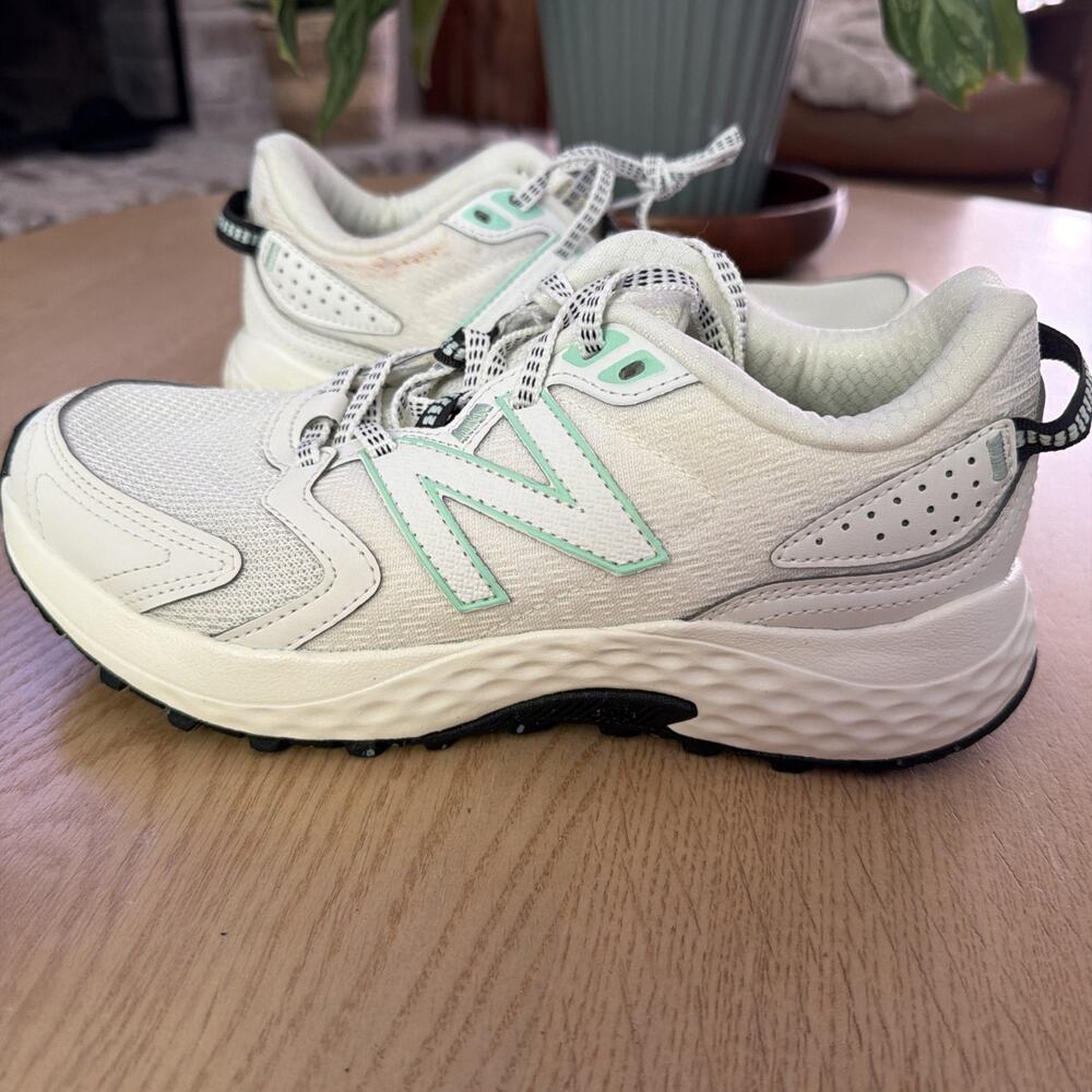 New Balance 410v7 Womens Size 7.5 White Mint Green Trail Running Shoes WT410TW7